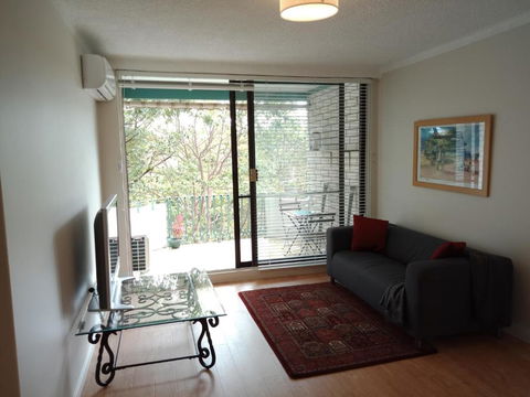 Hurstville Home With A View Comfort & Style - Darwin Holiday 6