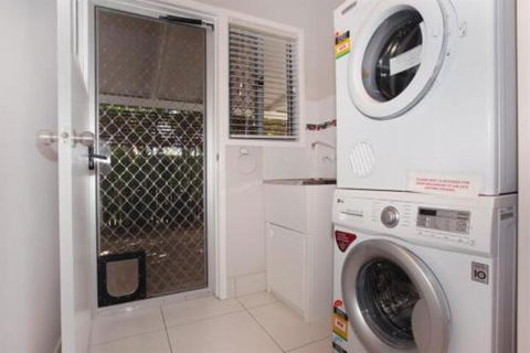 6 Botany Court Marcoola Beach Pet Friendly 500 Bond - Darwin Holiday 7