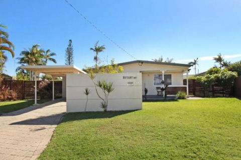 6 Botany Court Marcoola Beach Pet Friendly 500 Bond - Darwin Holiday 0