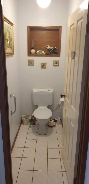 Yorks Lookout Lodge Bed & Breakfast - Darwin Holiday 5