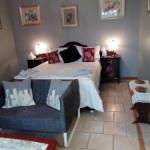 Yorks Lookout Lodge Bed & Breakfast - Darwin Holiday 0