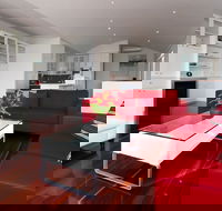 Aqua Luna - Darwin Holiday