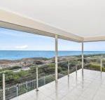 Avaya Sellicks Beachfront Getaway WiFi - Darwin Holiday