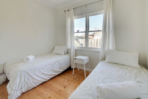 Mary Grant - Darwin Holiday 4