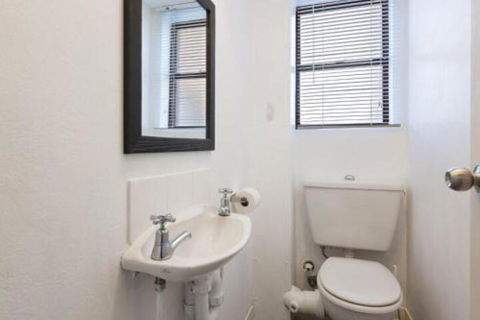 Intrepid Unit 13 / 3 Intrepid Close - Darwin Holiday 3