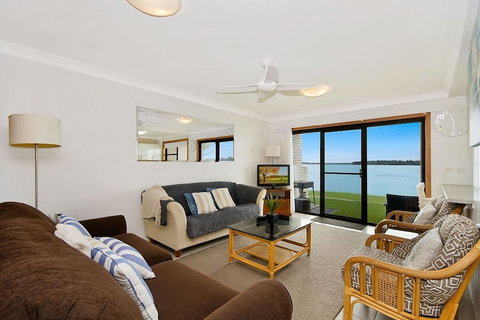 Peninsula Court 5 - Darwin Holiday 2