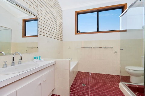 Peninsula Court 5 - Darwin Holiday 4