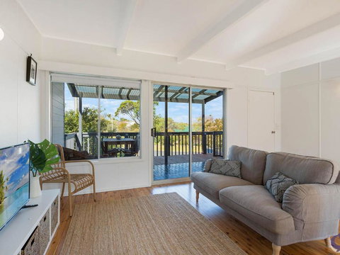 House One At Potato Point - Darwin Holiday 3