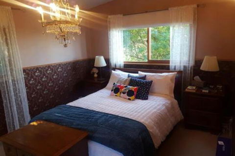 The Black Cockatoo Secret Garden Mountains Home - Darwin Holiday 7