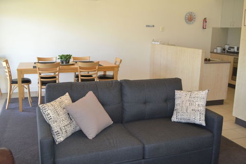 Grange Water View Yarrawonga - Darwin Holiday 4