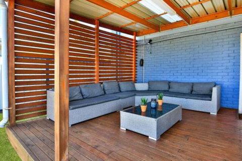 Lazy Days Beach House Jervis Bay â€“ Pet Friendly 4 Mins Walk To Beach - Darwin Holiday 7