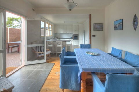 Carrick Fergus - Darwin Holiday 6