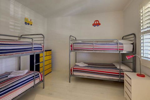 Surfs Up - Darwin Holiday 1