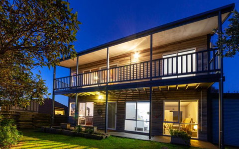 The Albatross - Darwin Holiday 1