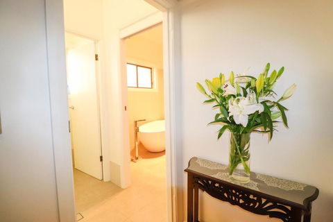 A Reflection On The Lake - Darwin Holiday 6