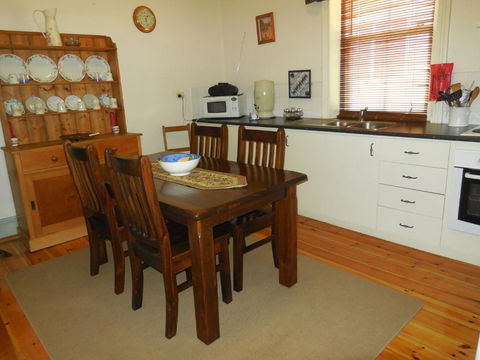 Amalie Cottage Waikerie Unit 1 - Darwin Holiday 4
