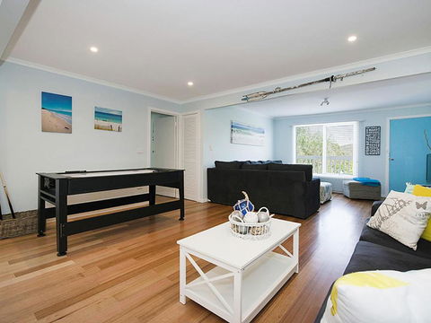 Riatta On Rye - Darwin Holiday 1