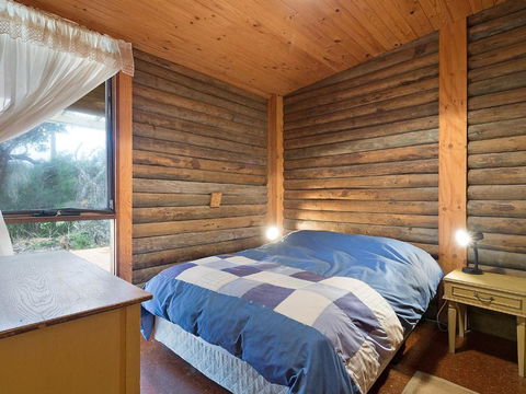 98 Ocean Parade Rustic Log Cabin - Darwin Holiday 5