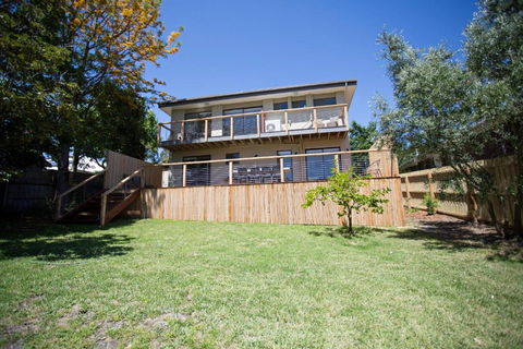 Lytton At Lonnie - Darwin Holiday 5