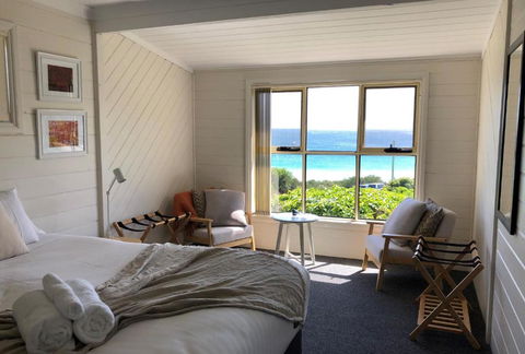 BURGESS COTTAGE King Bed For Couples - Darwin Holiday 4