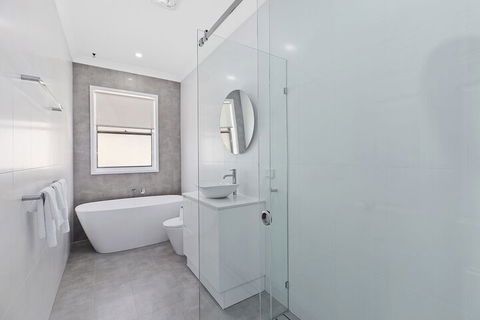 Blue Pacific 8 - Darwin Holiday 5