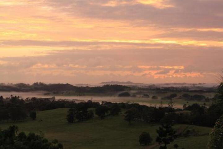 Montecollum NSW Darwin Holiday