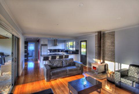 Muirs Beach Retreat - Darwin Holiday 6