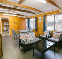 Wonboyn Cabins  Caravan Park - Darwin Holiday