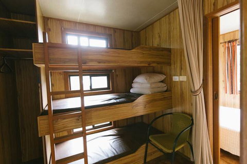 Wonboyn Cabins & Caravan Park - Darwin Holiday 3