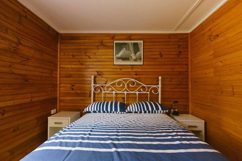 Wonboyn Cabins & Caravan Park - Darwin Holiday 6