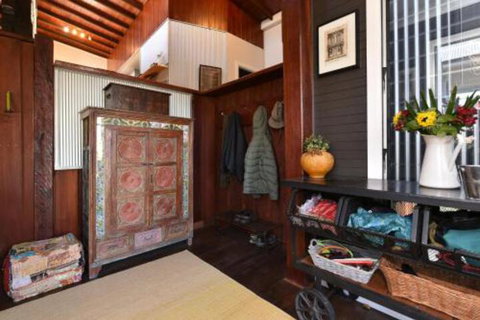 Millfield Eco Lodge With Views & Inside / Outside Hangouts - Darwin Holiday 4