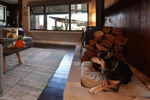 Millfield Eco Lodge With Views & Inside / Outside Hangouts - Darwin Holiday 0