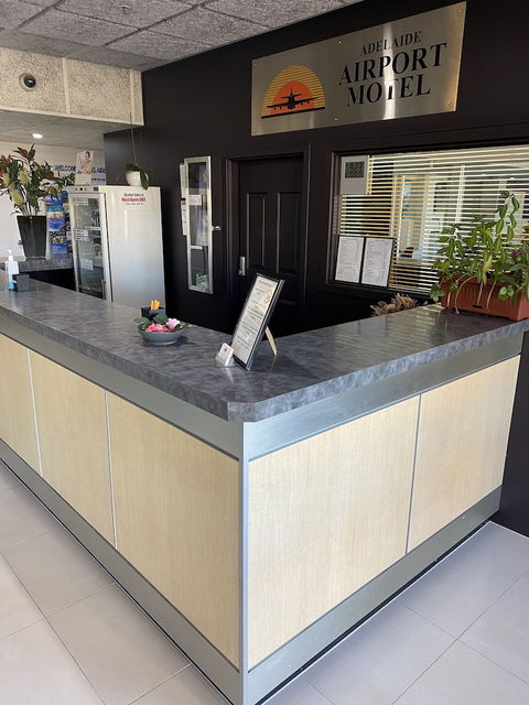 Adelaide Airport Motel - Darwin Holiday 1