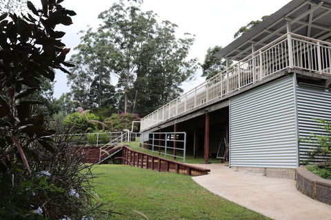 Mapleton Falls Farm House - Darwin Holiday 2