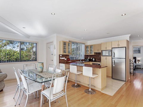 Karinya At Little Beach Upstairs - Darwin Holiday 4