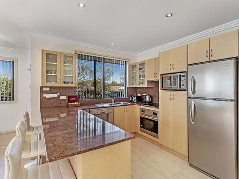 Karinya At Little Beach Upstairs - Darwin Holiday 5