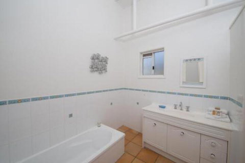 The Mariner - Darwin Holiday 6