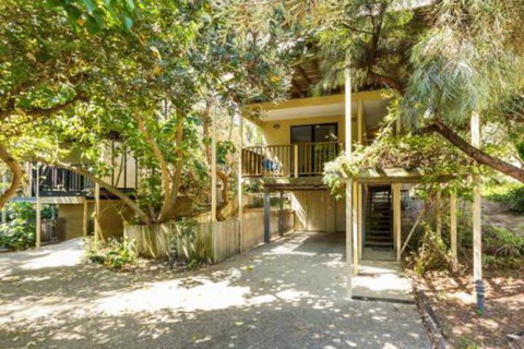 Straddie Beach House 3 - Darwin Holiday 7