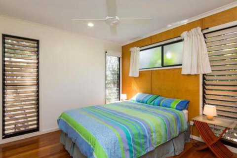 Straddie Beach House 3 - Darwin Holiday 6