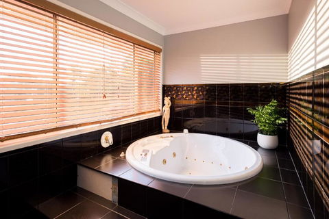 Land Of Lost Treasure - Darwin Holiday 1