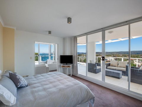 Penthouse 707 4 Bedroom Oceanview Penthouse - Darwin Holiday 4