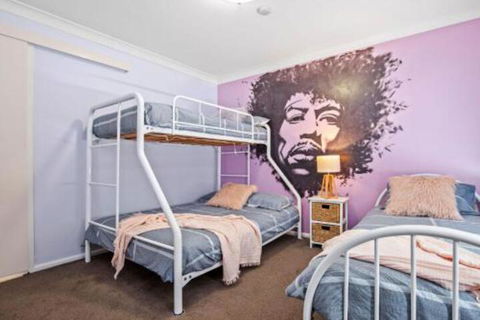 Blue Haze Air Conditioned Comfort - Darwin Holiday 2