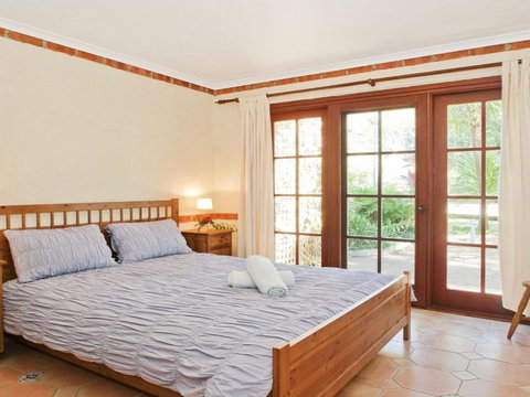 Izba Mediterranean Style Hideaway - Darwin Holiday 1