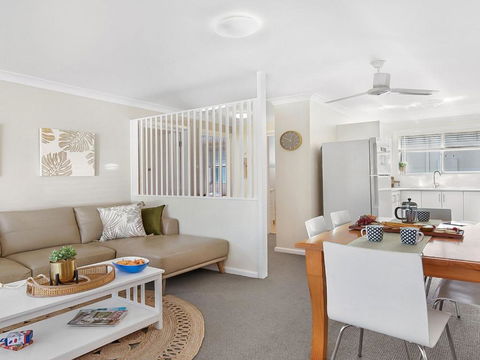 Ocean Blue Apartment Five Ground Floor Apartment - Darwin Holiday 6