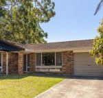 Corner Haven family retreat with outdoor living - Darwin Holiday