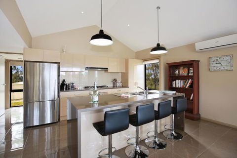 Panorama At The Lake Pet Friendly 15 Mins To Hyams Beach - Darwin Holiday 5