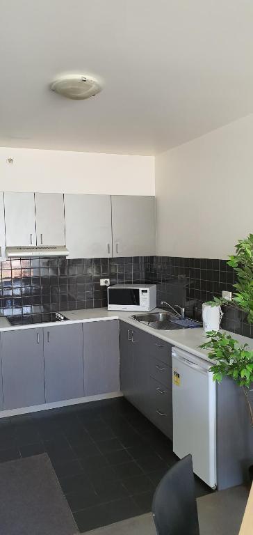 2 Bedrooms CBD FREE Tram Apartment (Melb Central China Town Queen Victoria Market Melbourne University RMIT Etc) - Darwin Holiday 4