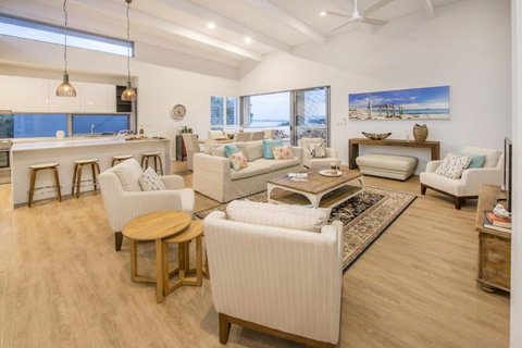 Bay View Retreat - Darwin Holiday 6