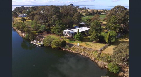 Bluff View River House Stunning Riverfront - Darwin Holiday 2