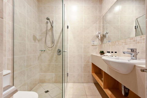 Pavillion 3 Absolute Waterfront 4 Bedroom 2 Lounge Room Plunge Pool + Golf Buggy - Darwin Holiday 7